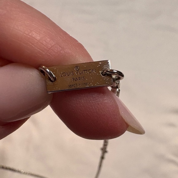 Louis Vuitton Collier Black and Silver Damier Pendant Necklace EUC - Picture 5 of 9